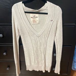 Hollister sweater